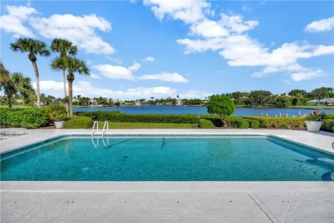 629 Lake Drive Vero Beach FL 32963