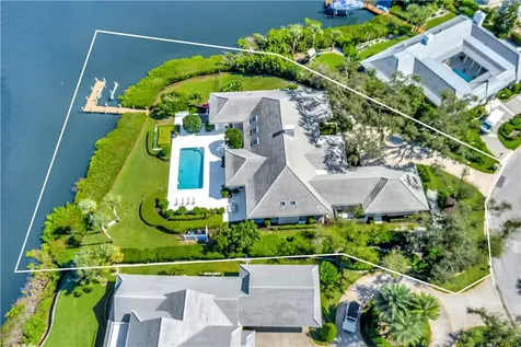 629 Lake Drive Vero Beach FL 32963