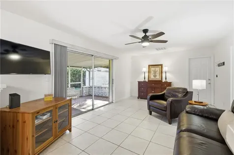 515 19th Lane Vero Beach FL 32960