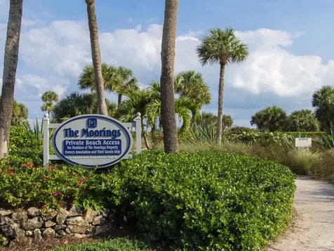 300 Harbour Drive Vero Beach FL 32963