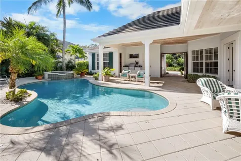 704 Grove Place Vero Beach FL 32963
