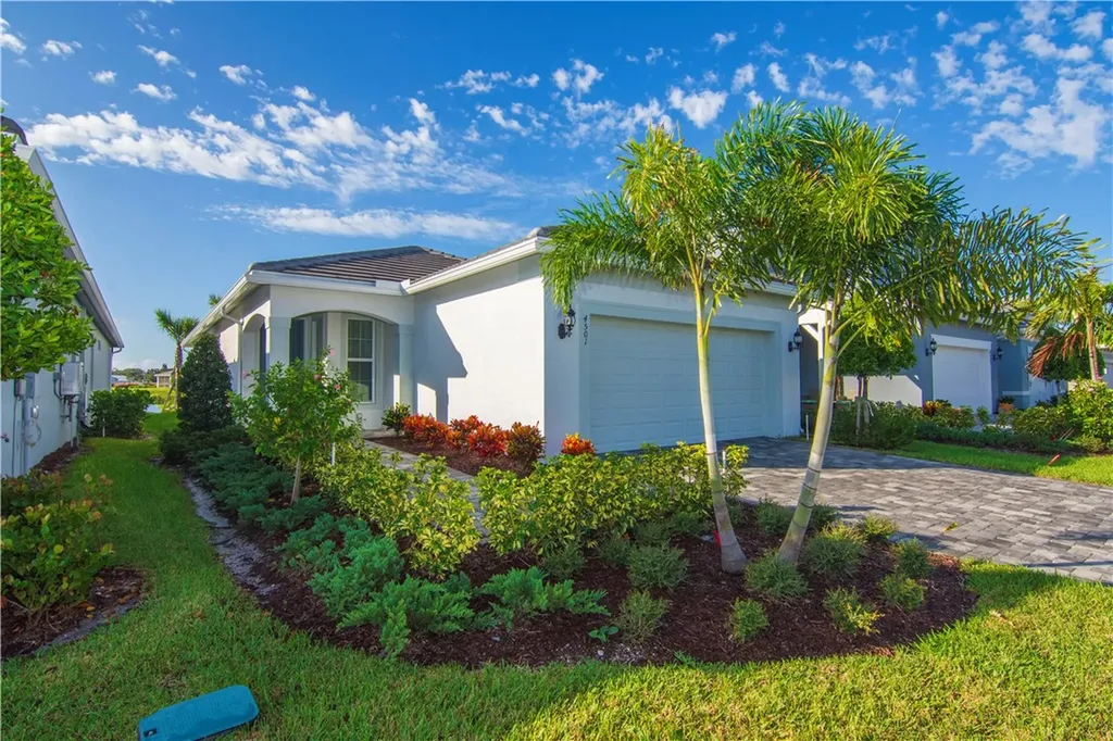 4501 Jolly Roger Manor Vero Beach FL 32967
