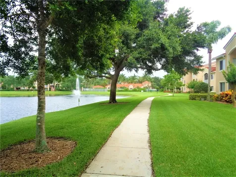 1650 N 42nd Circle Vero Beach FL 32967