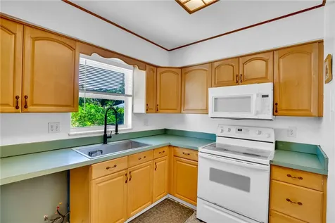 2512 S 13th Street Fort Pierce FL 34982