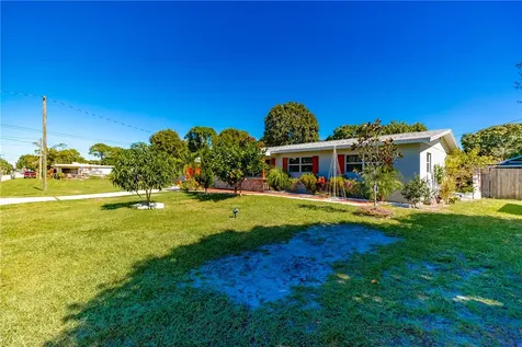 2512 S 13th Street Fort Pierce FL 34982