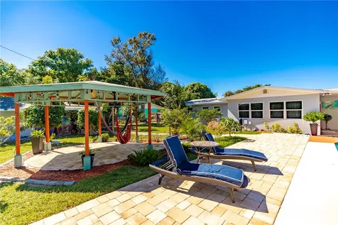 2512 S 13th Street Fort Pierce FL 34982