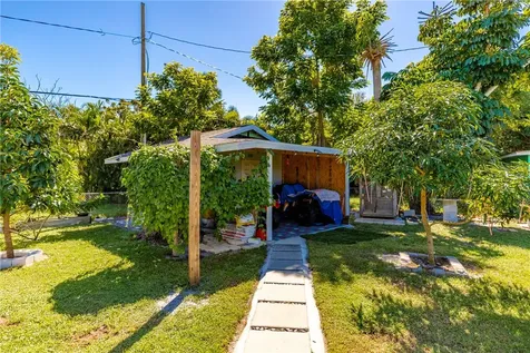 2512 S 13th Street Fort Pierce FL 34982