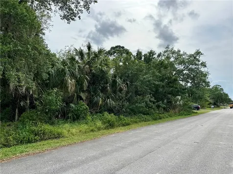 7903 Penny Lane Fort Pierce FL 34951