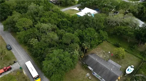 7903 Penny Lane Fort Pierce FL 34951
