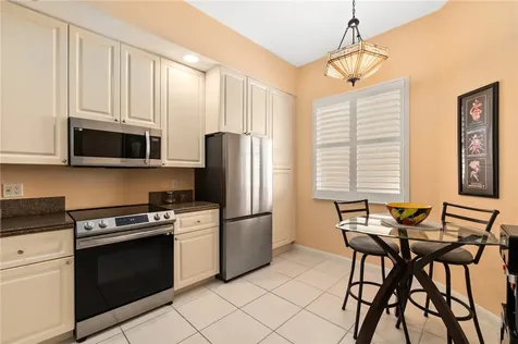 17 Harbour Isle Drive W Fort Pierce FL 34949