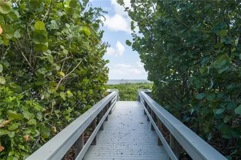 2120 W Beachside Lane Vero Beach FL 32963