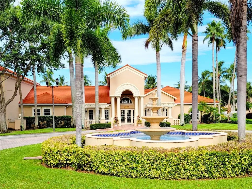 1590 S 42nd Circle Vero Beach FL 32967
