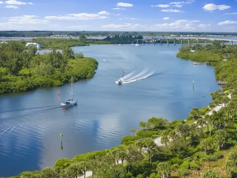 9013 Somerset Bay Lane Vero Beach FL 32963