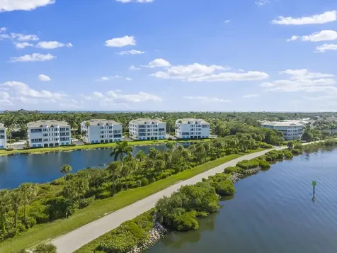 9013 Somerset Bay Lane Vero Beach FL 32963