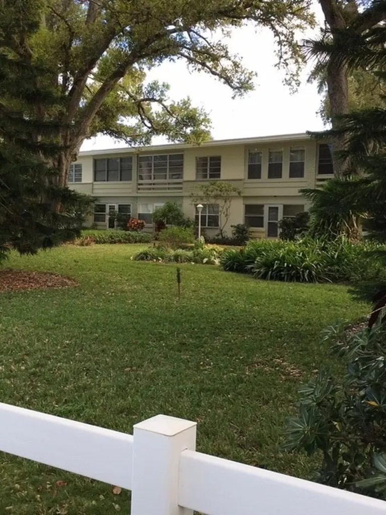 677 Royal Palm Boulevard Vero Beach FL 32960