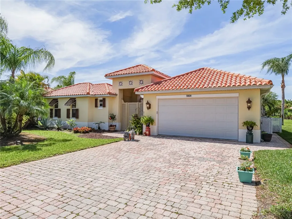 5824 Pine Ridge Circle Vero Beach FL 32967