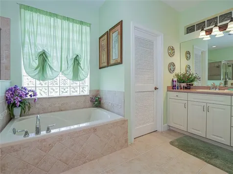 5824 Pine Ridge Circle Vero Beach FL 32967