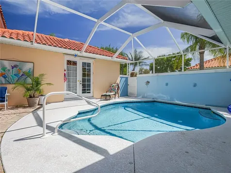 5824 Pine Ridge Circle Vero Beach FL 32967