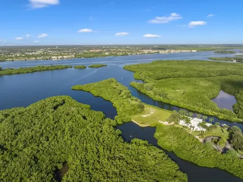 325 Estuary Drive Vero Beach FL 32963