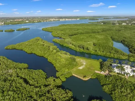 325 Estuary Drive Vero Beach FL 32963