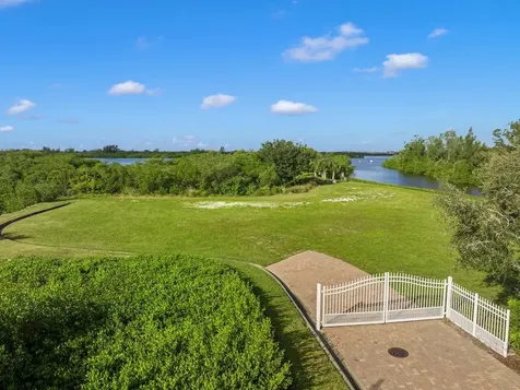 325 Estuary Drive Vero Beach FL 32963