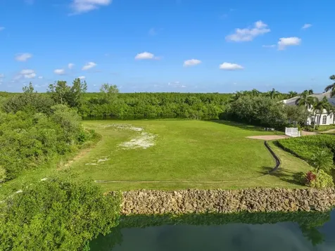 325 Estuary Drive Vero Beach FL 32963