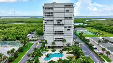 5049 N Highway A1a Hutchinson Island FL 34949