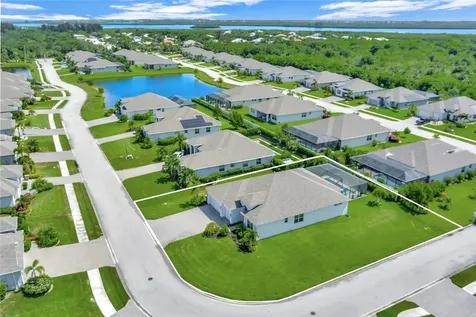 7230 33rd Square Vero Beach FL 32967