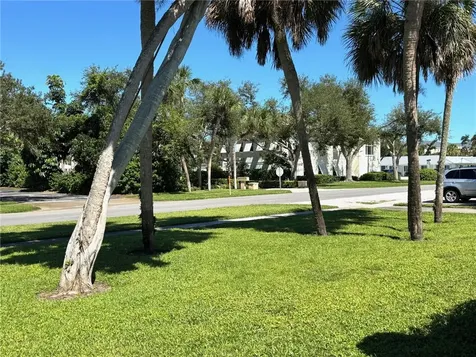 566-576 Azalea Lane Vero Beach FL 32963