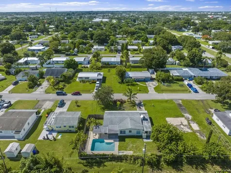 1560 3rd Court Vero Beach FL 32960
