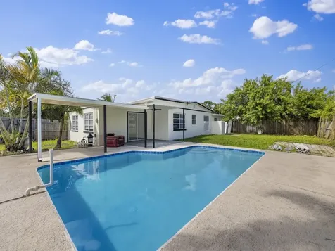 1560 3rd Court Vero Beach FL 32960