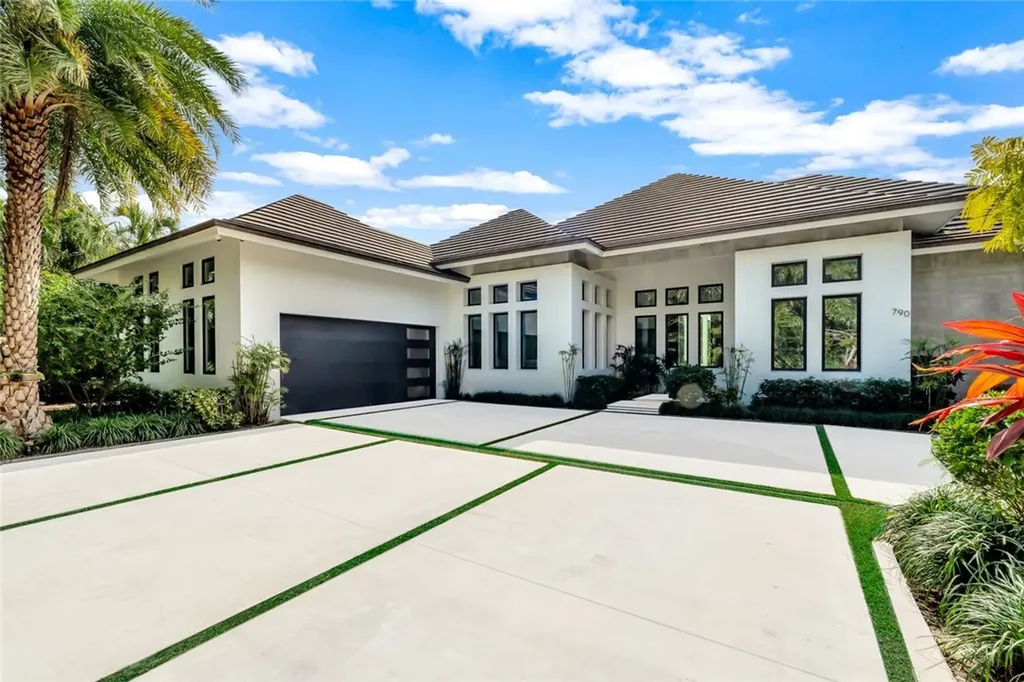 790 Lake Drive Vero Beach FL 32963