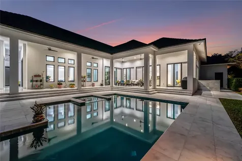 790 Lake Drive Vero Beach FL 32963