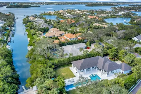 790 Lake Drive Vero Beach FL 32963