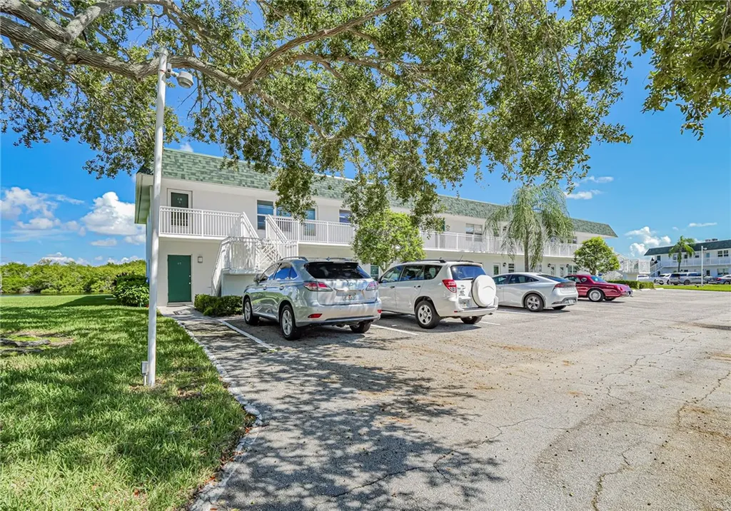 2800 Indian River Boulevard Vero Beach FL 32960