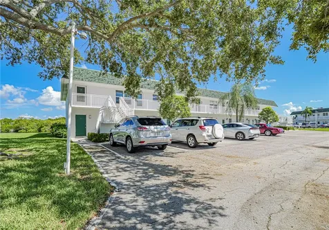 2800 Indian River Boulevard Vero Beach FL 32960