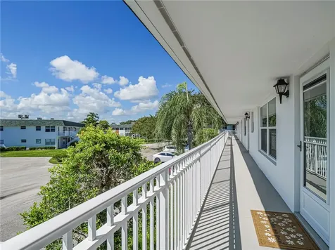 2800 Indian River Boulevard Vero Beach FL 32960