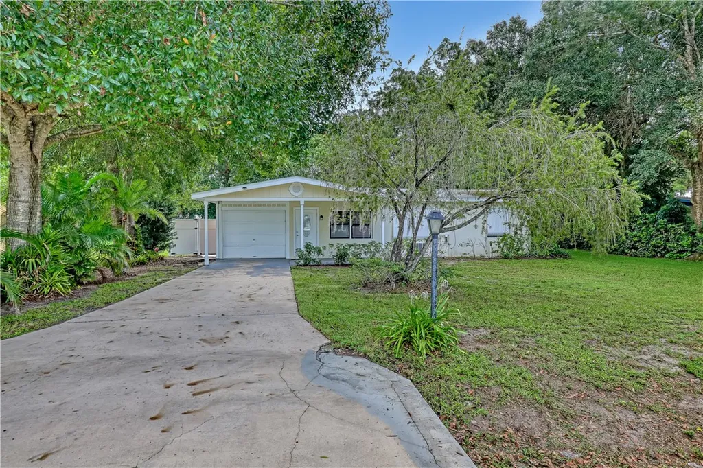 1915 47th Avenue Vero Beach FL 32966