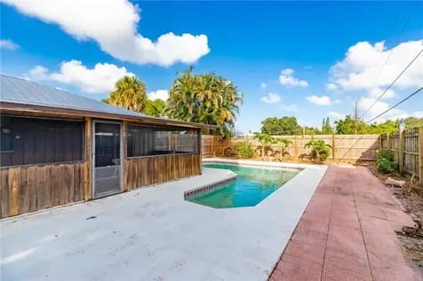 2745 1st Street Vero Beach FL 32968
