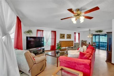 2745 1st Street Vero Beach FL 32968