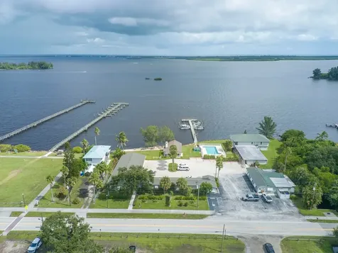 412 Indian River Drive Sebastian FL 32958