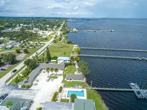 412 Indian River Drive Sebastian FL 32958