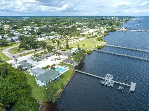 412 Indian River Drive Sebastian FL 32958