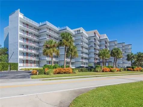 935 E Causeway Boulevard Vero Beach FL 32963