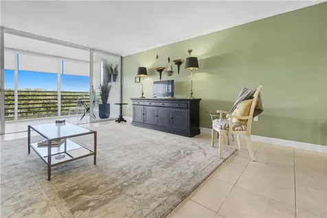 935 E Causeway Boulevard Vero Beach FL 32963