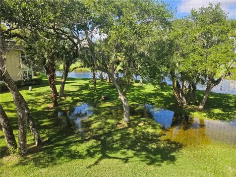 15 Vista Gardens Trail Vero Beach FL 32962