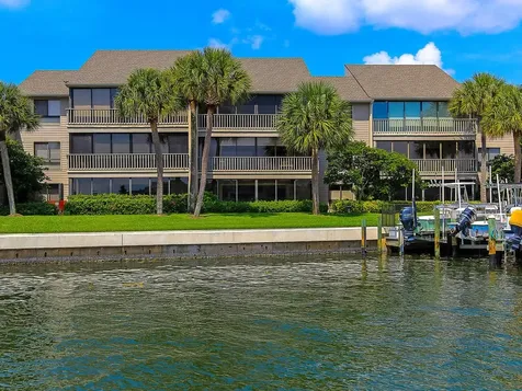 1880 Bay Road Vero Beach FL 32963