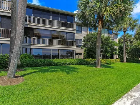 1880 Bay Road Vero Beach FL 32963