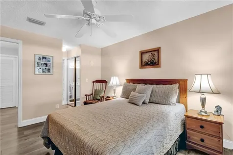 605 W Lake Jasmine Circle Vero Beach FL 32962