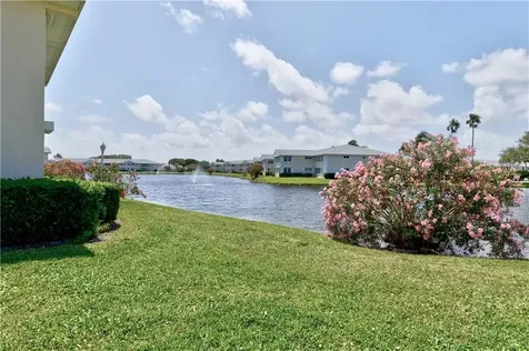 605 W Lake Jasmine Circle Vero Beach FL 32962